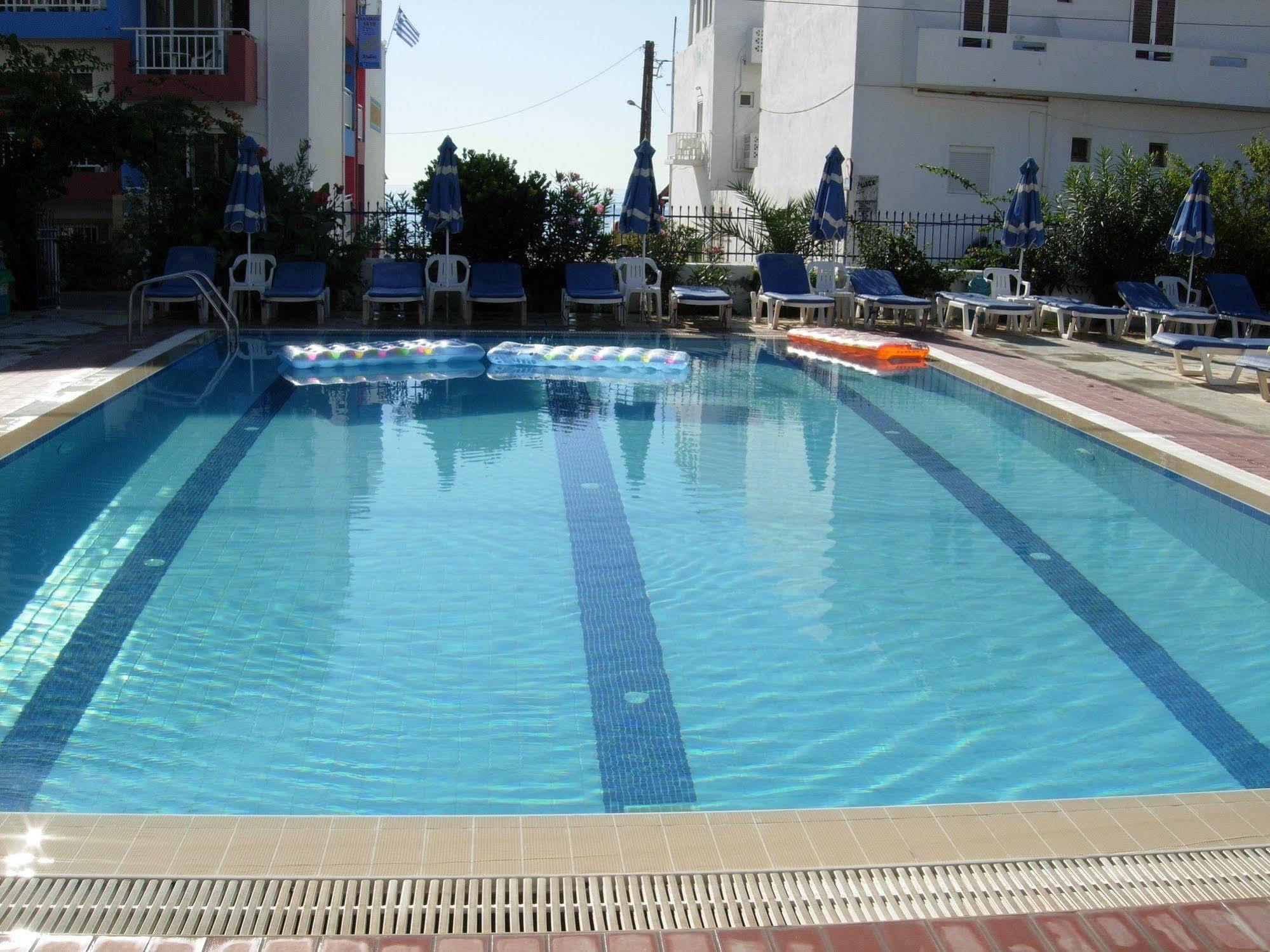 Apart Otel Philippos & 3*